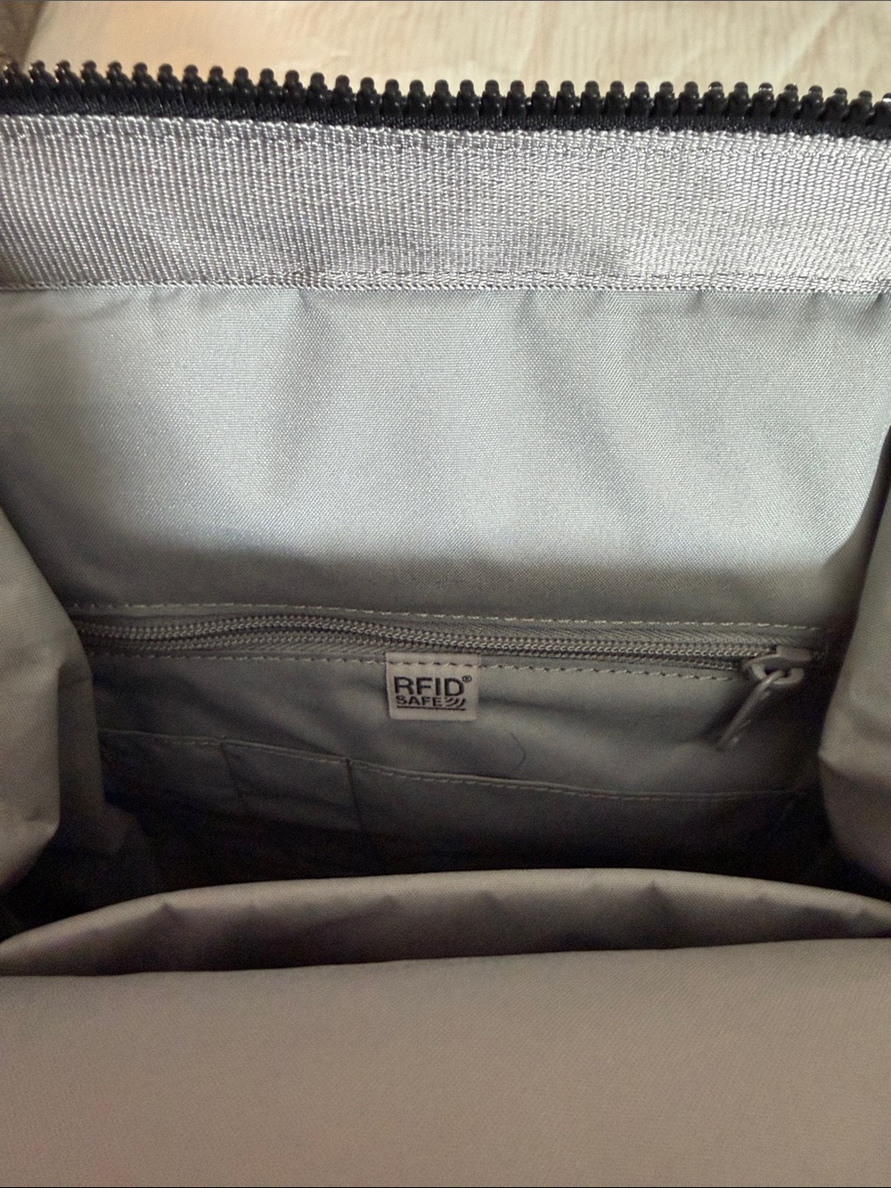Pacsafe Citysafe CX Anti-Theft ECONYL Mini Backpack - Picture 5 of 5